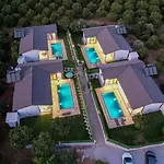 Mera-12 Kargi Havuzlu Villalarimiz *